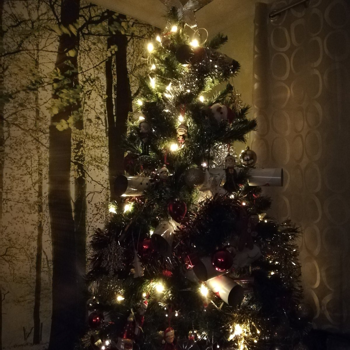 PublicOak's tweet photo. It's been a very long term, but Merry Christmas to all schools. Hoping staff and pupils get a chance to rest over the next two weeks. https://t.co/JC0Z2iTh54