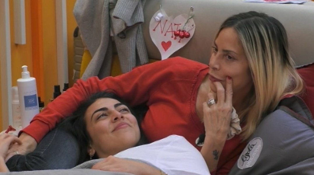 aleestellina03's tweet photo. Stefania non sarà mamma, ma ha un istinto e dolcezza materna che Samantha si sogna
#PRELEMI #GFVIP https://t.co/tJF4witRYU