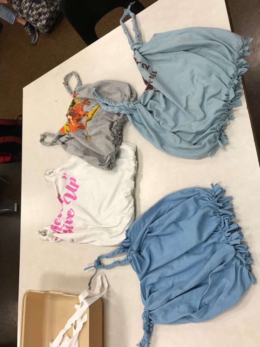 Mhodgeman2's tweet photo. Beautiful bags made from old T-shirts!!! Recycling at its finest!! Great grocery bags! https://t.co/VLcBMhZZHl