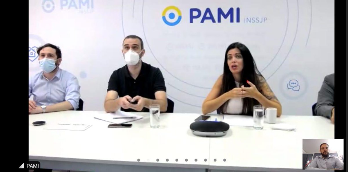 volpeleandro's tweet photo. #Hoy acompañamos a @luanavolnovich en el encuentro virtual con representantes de centros de jubilad@s de Cuyo.

Escuchamos atentamente sus aportes para seguir transformando la obra social más grande de América Latina.

#ConstruyendoComunidad☀️
#PAMIFederal🇦🇷
#ArgentinaDePie🇦🇷 https://t.co/edaPdCr6hL