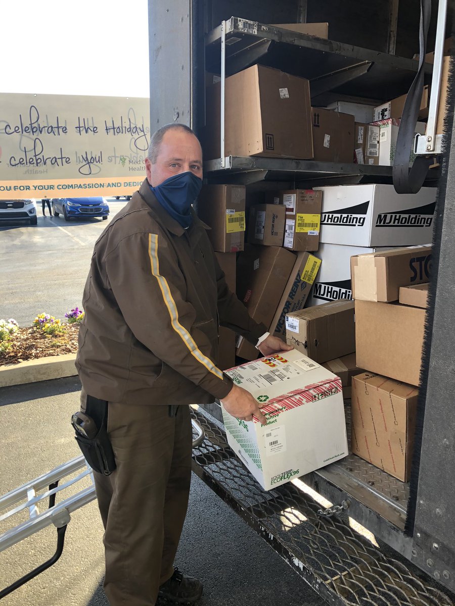 MedCenterHealth's tweet image. The COVID-19 vaccine has officially been delivered to The Medical Center at Franklin. Annette Runyon was there to accept the delivery and Jennifer Link, ED nurse, and Dr. Flowers were one of the first two to receive the first dose. #beginningoftheend