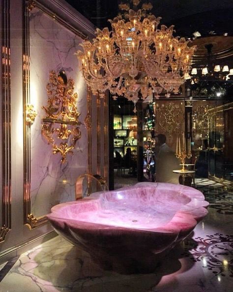 Missguided's tweet photo. This bathroom = goals 💕🌸💗 #missguided https://t.co/Ef3YDhzpEc