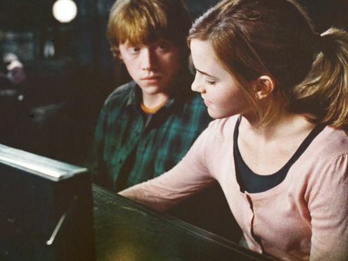 legendarysrobin's tweet photo. harry potter e i doni della morte ed io vi ricordo che i romione regnano #HarryPotter #harrypottereidonidellamorte https://t.co/fWbyFrPHEk