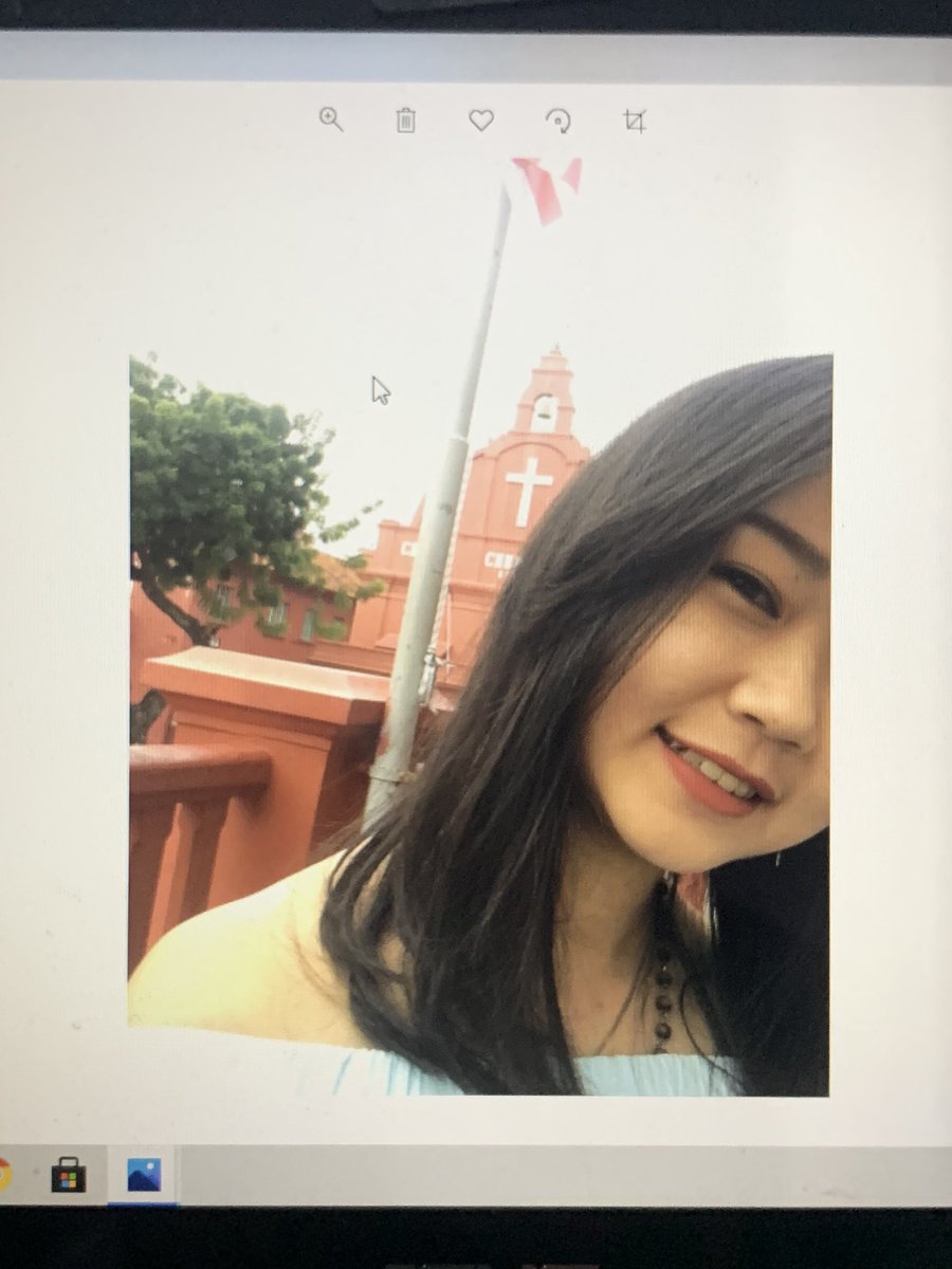 clareneeLidya's tweet photo. Habis nemu foto zaman lampau LOL
My hair pernah sependek ini dong. Damn it. Is it good? 
This my happy face bcause of the holidays huh 
#2017memory , maybe? https://t.co/7eT9DyjakR