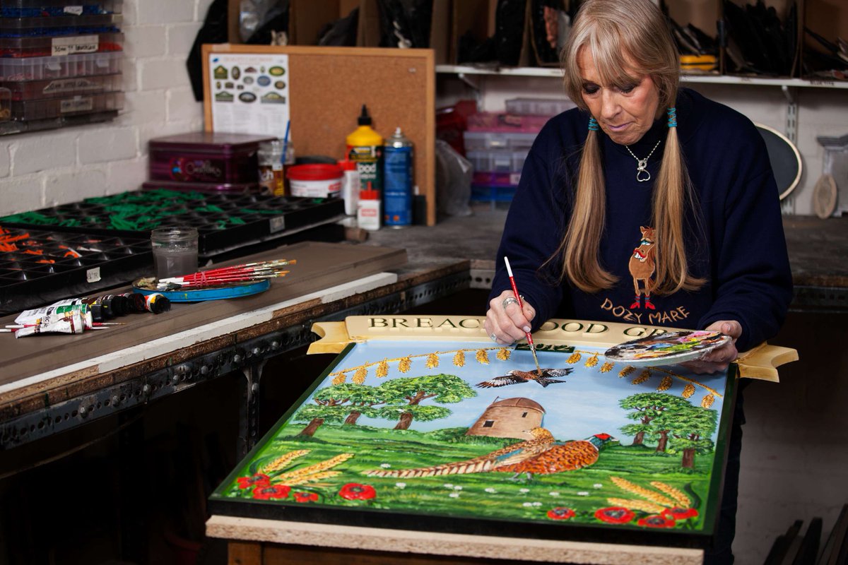 SignsofTimesLtd's tweet image. The UK's personalised gifts industry is going to sail past the £1bn mark this year! We can offer beautiful, bespoke, personalised #Signs for any occasion. 

Take a look at our website now to find out more: j.mp/2WMLSvW