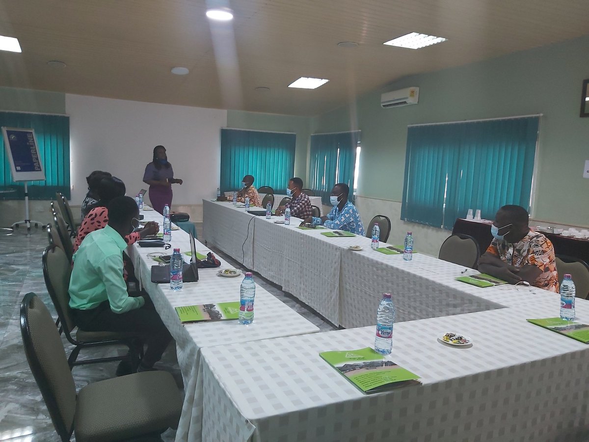 Among others, cooperatives also create jobs especially for the youth. Yesterday <a href="/Agriterra/">Agriterra</a> Ghana had a professional training session for young staffs of cocoa cooperatives to sharpen skills which is essential in professionalizing their various cooperatives.#cooperatives #YOUTH