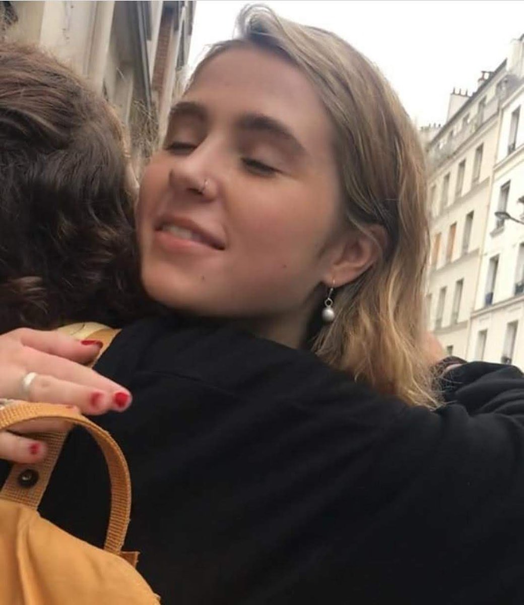 ⊱ how clairo looks like in real life; a thread ⊰