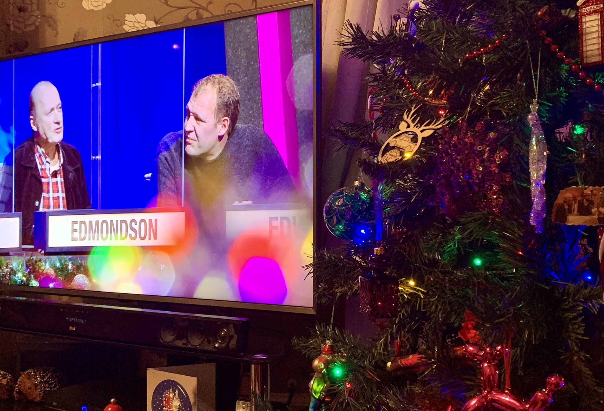 Christmas University Challenge / Twitter
