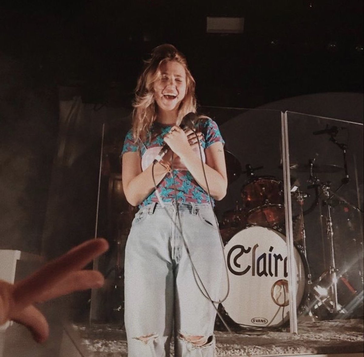 ⊱ how clairo looks like in real life; a thread ⊰