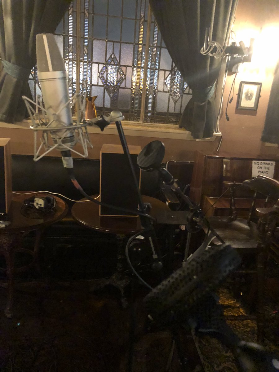 richardpmarch's tweet image. Productive day recording in the (closed) pub... #supportlocalbusiness #neumannU87 #coles4038