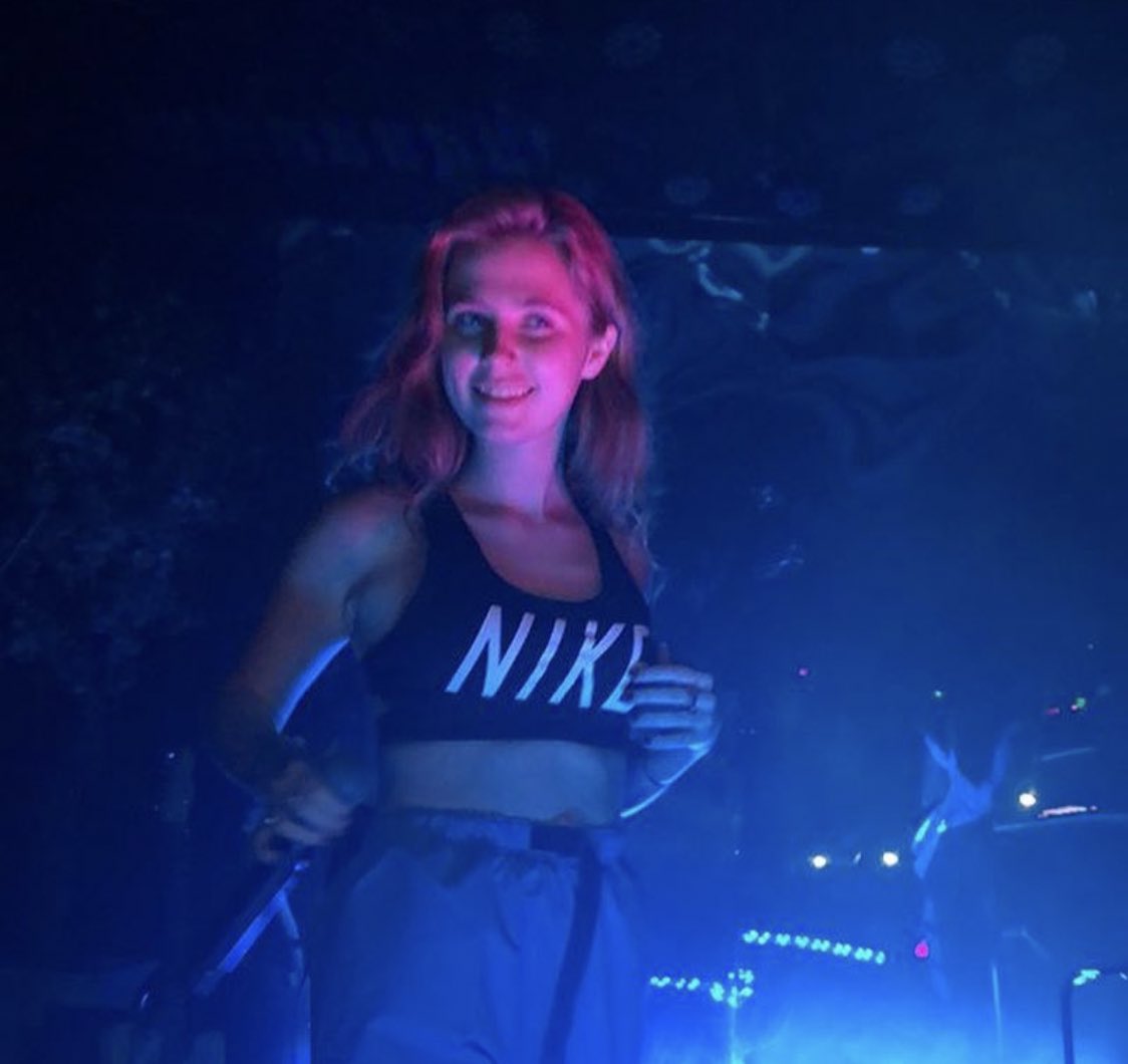 ⊱ how clairo looks like in real life; a thread ⊰