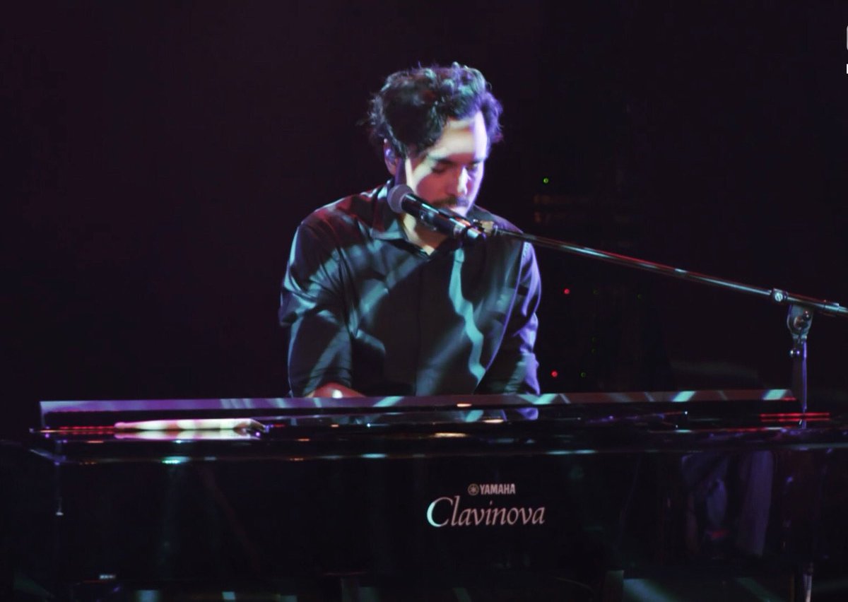 ¡Feliz cumpleaños <a href="/DVLAmx/">Rodrigo Davila</a>! En esta fecha tan especial deseamos expresarte de todo corazón que estés lleno de alegrías y de momentos únicos e inolvidables. Que la música siempre sea parte de tu vida y que tengas un año lleno de amor, felicidad y muchos éxitos.🎂🎊🎉🎶🎵