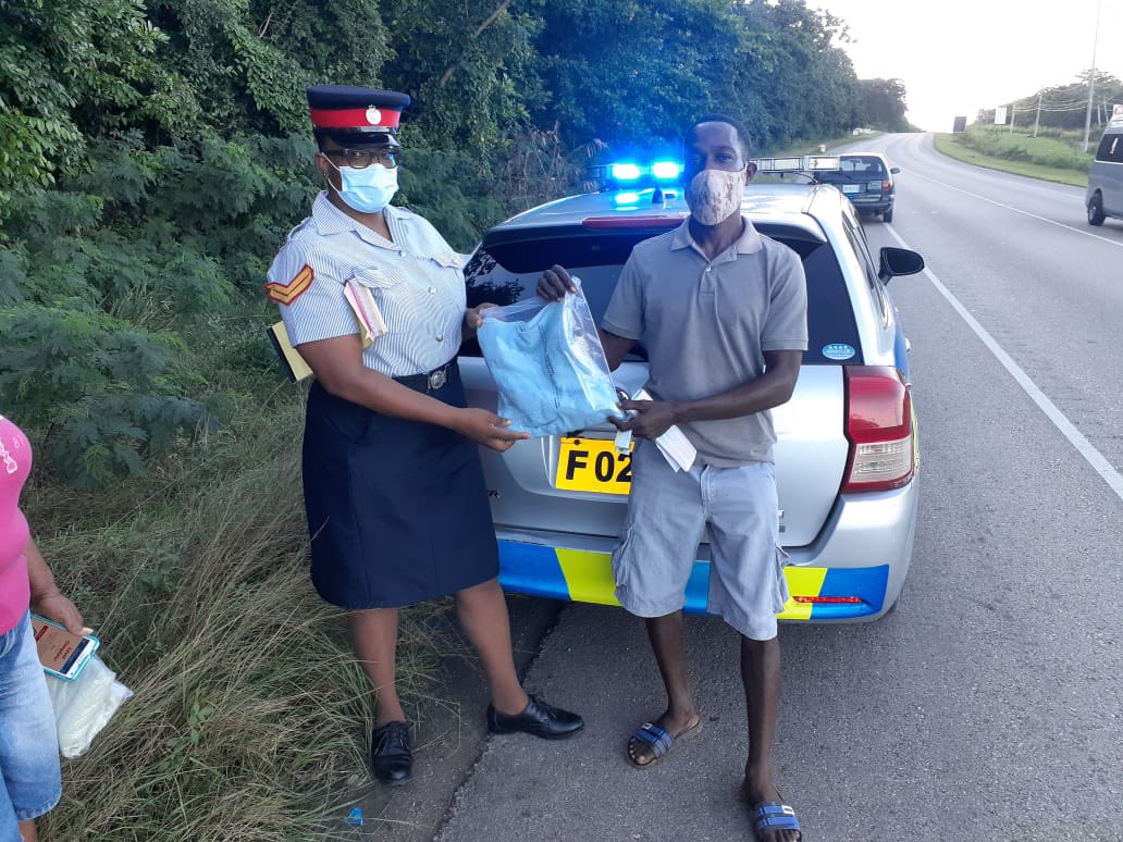 JamaicaConstab's tweet photo. In an unprecedented move, the St. Ann Police surprised several motorists with gifts after they were pulled over during traffic stops. They expressed appreciation for the kind gesture from the Police after they received gifts following a check of their vehicle documents. https://t.co/re7iEnQ8XY