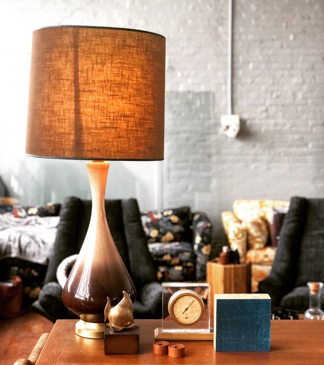 StudioTwentyTwo's tweet image. ✨Studio Closeout Sale✨

NEW days + hours added for this week:
12/22 — 4 to 9
12/23 — 4 to 9 
12/26 — 11 to 4
12/27 — 11 to 4 

#vintagemodern #midcentury #midcenturymodern #artdeco #hollywoodregency #danishmodern #furniture #interiors #vintage #closeout #ShopSmall #Brimfield