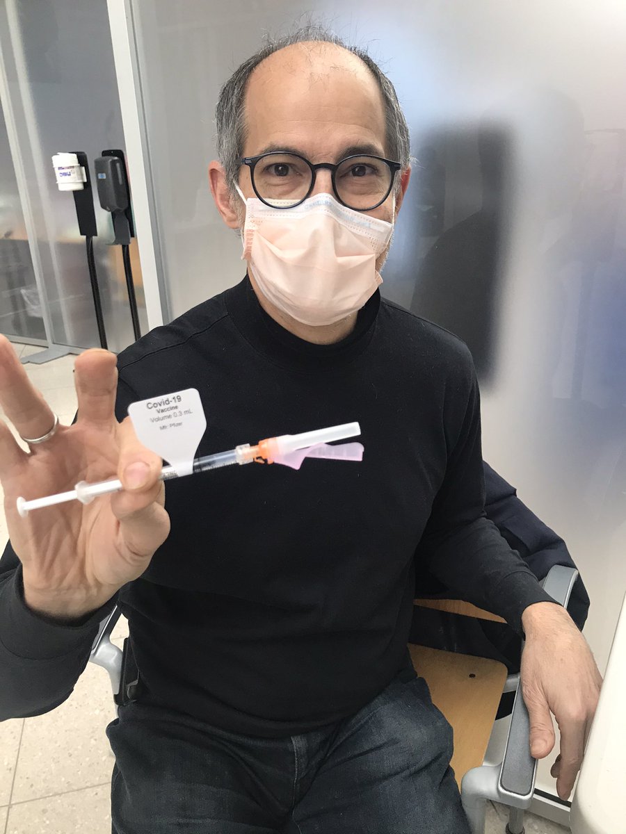 SchwartzMyron's tweet photo. I got the vaccine today- you should, too! https://t.co/ctkYTqMP73