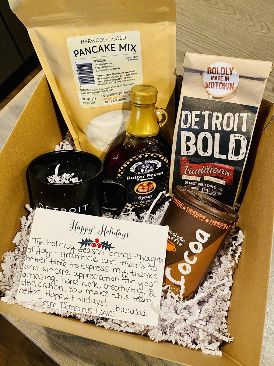 bshinabarger01's tweet photo. LOVE this idea! Bundled and supported locally in Detroit! Thank you so so much @DemetrusHayes1 - you are absolutely the MVP for this one! Such an amazing idea! ๐คฉ๐๐ป Blessed to be apart of such a great team! โค๏ธ #attemployee #lifeatatt #supportsmallbusiness #detroitatt https://t.co/zUuPSHqite