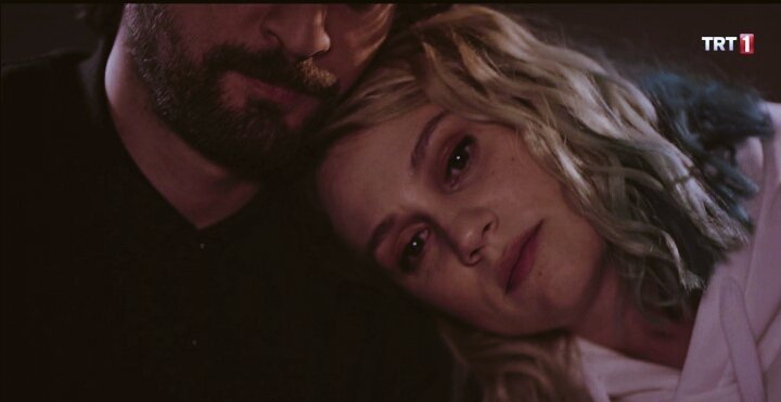 khaoula09470121's tweet photo. My🐣❤
#MasumlarApartmanı #Hanci #Incihan #FarahZeynepAbdullah #BirkanSokullu https://t.co/HpTsm6ZtFJ