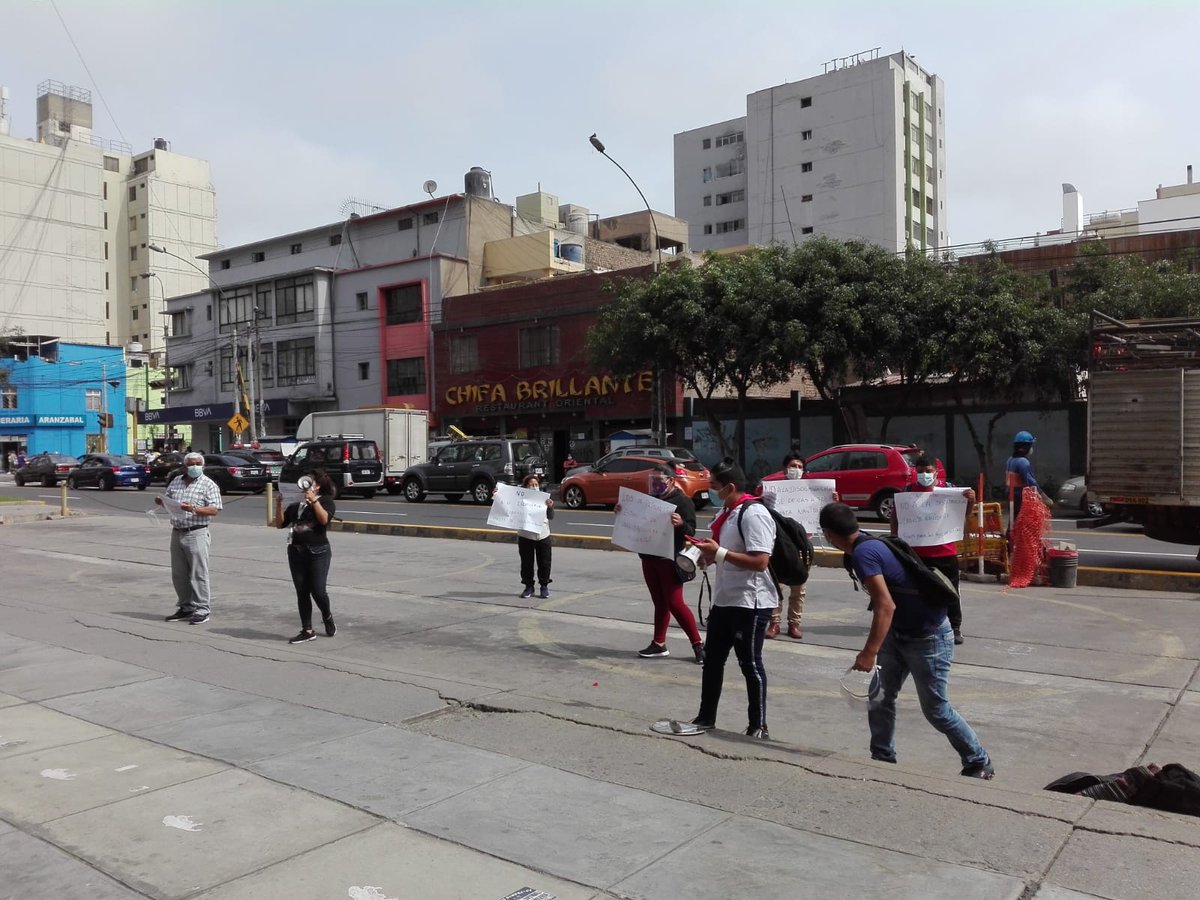 horna09's tweet photo. Sra. @FioreMolinelli @EsSaludPeru a igual trabajo igual remuneración los CAS Essalud pedimos se nos siga otorgando la canasta navideña y reconozca nuestro pase de CAS a 728 llevamos 5 años como CAS ya es hora !!! @jpalaciosgal @PerlaciosJorge #CasNuncMas https://t.co/UGWwB9nRyP