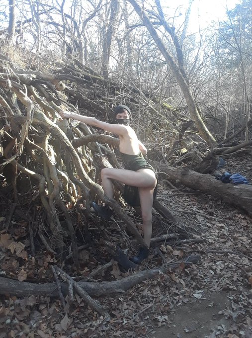 35% OFF UNTIL NEW YEARS All genders welcome <3  No PPV messages! links below https://t.co/Y2XYLb0Qzw<a href="/tag/buymyclips"class="tags"><span>#buymyclips</span></a><a href="/tag/apclips"class="tags"><span>#apclips</span></a>