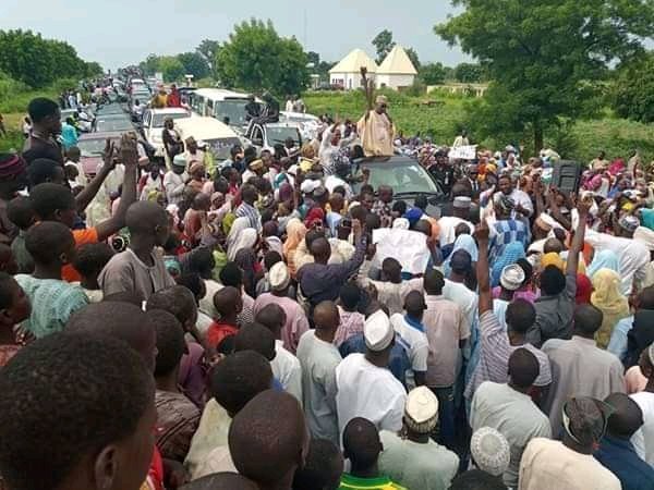 ShuaibuRimi's tweet photo. SUMAILA TOUR 2019
An exemplary leader, an epitome of excellence and humility Distinguish Senator Kabiru Gaya Fnia Chairman Senate committee on Inec in #Sumaila Ka fisu gaskiya Baba. https://t.co/80NghEQsuz