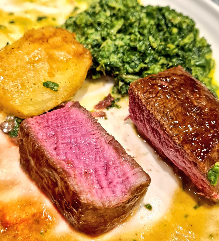 GregoryTeaching's tweet photo. What a treat! The Festive Box from @HawksmoorLondon to cook at home. Simply gorgeous! https://t.co/IbtbA4WWt1