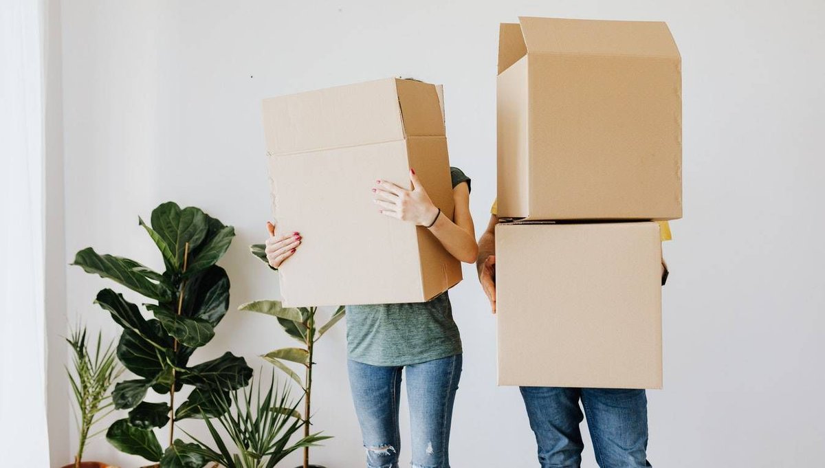 TModded's tweet photo. If you're #moving into a bigger place with your SO, take some tips from @quickcandles https://t.co/Ft4P2gbBgA https://t.co/CeRhQbT9gq