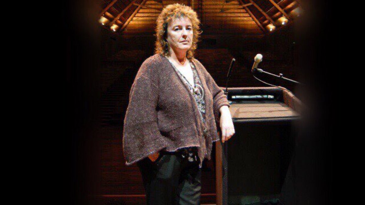 レインボーアイル 12 23は キャロル アン ダフィー Carole Ann Duffy さんのお誕生日 イギリスの詩人 スコットランドの冠詩人で 1999年発表の The World S Wife が有名 劇作家 児童文学者でもあり 同性愛者であることをオープンに 詩人のジャッキー レインボーアイル 12 23は キャロル アン ダフィー Carole Ann Duffy さんのお誕生日 イギリスの詩人 スコットランドの冠詩人で 1999年発表の The World S Wife が有名 劇作家 児童文学者でもあり 同性愛者であることをオープンに 詩人のジャッキー
