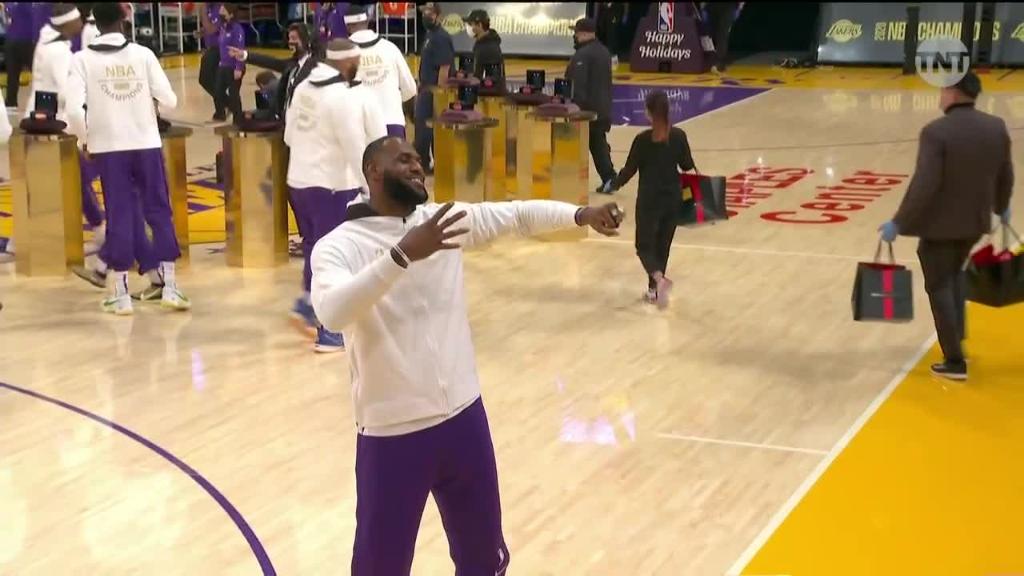 espn's tweet photo. .@KingJames taking in ring No. 4 💎👀 https://t.co/nqtmiS12Ca
