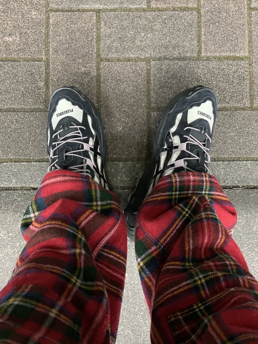 sneakerhack1's tweet photo. 最近の足元
プレミアムスニーカーのNIKEばかりじゃなくてごめんなさいごめんなさい
#sneakerhack
#スニーカーハック
https://t.co/GlIjUtZo9z https://t.co/ETR9tF2N8V