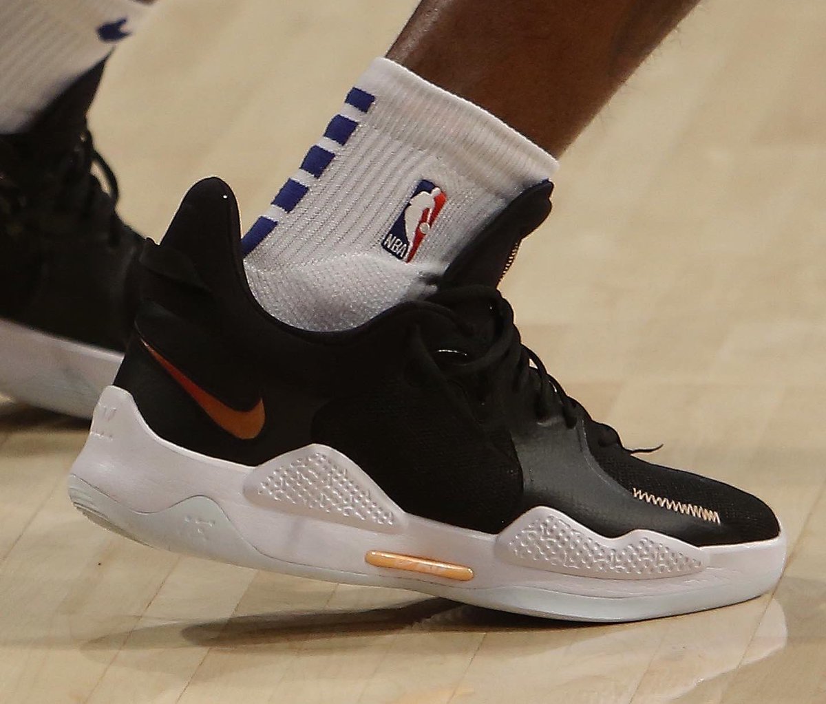 nike paul george 2.5 playstation