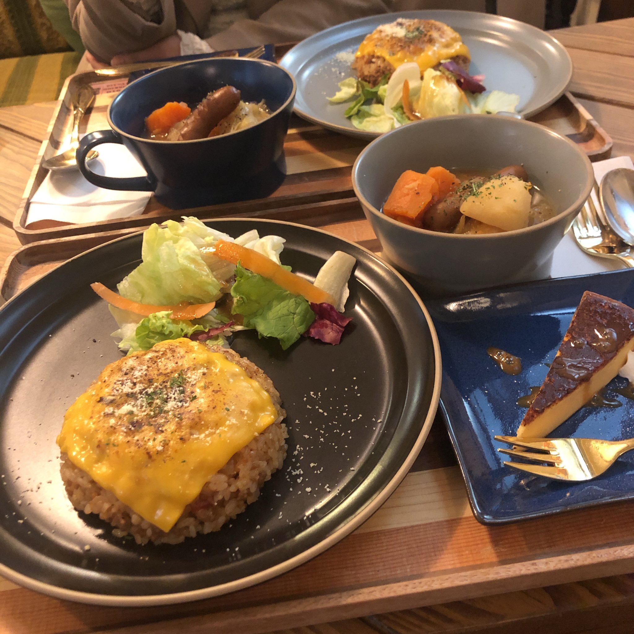 ランチパスポート長崎 絶賛発売中 ランパスランチ第2弾 出島町のノスタルジーなビルの中にある Deity Department Stores さんのプレミアムランチです 外観も内装もめちゃくちゃ素敵で オシャレ女子気分でランチしてきました ランパス 長崎 T