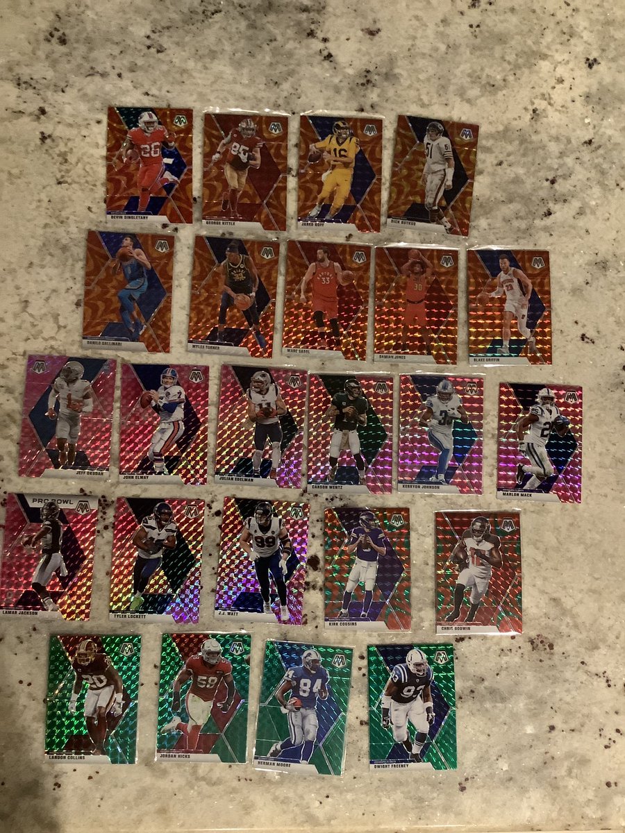 Kool_Pax's tweet image. Have a few random lots here. If we follow each other, have interacted, bought from one another and you PC someone here all you gotta do is ask and it’s yours. #HolidaySzn