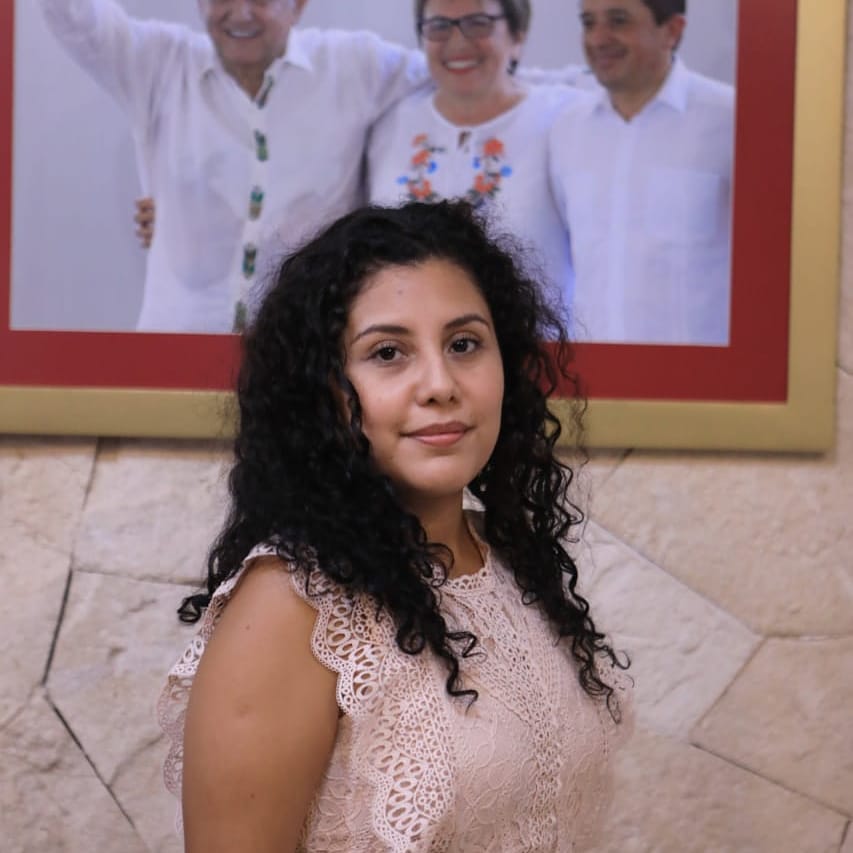 RooRostros's tweet photo. Laura Beristain designa a Daniela Mejía al frente de Comunicación Social
@aaron_hdezg https://t.co/a32a94wwEq