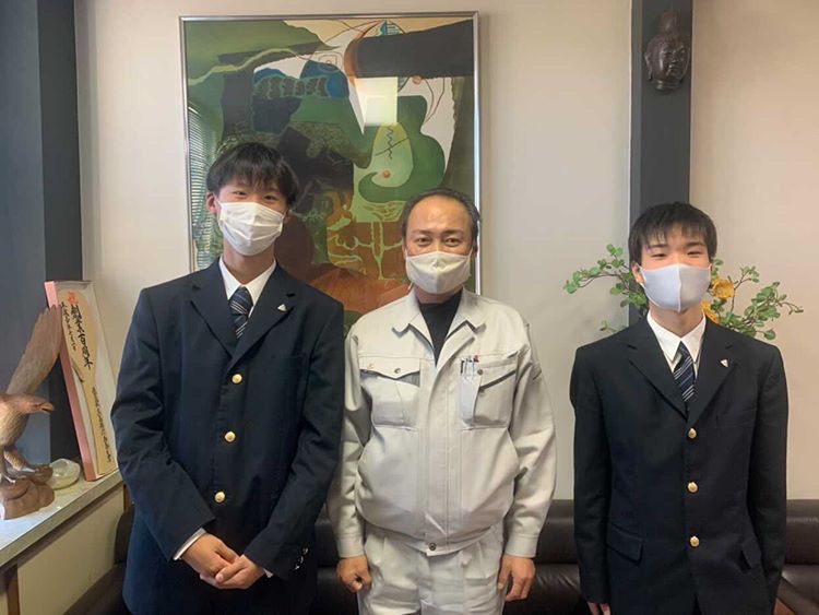 賀茂高校生徒会 On Twitter 協賛企業のご紹介 本日は株式会社上垣組さんをご紹介します 東広島 笑顔 花火 Https T Co G9giy4ag1r Twitter