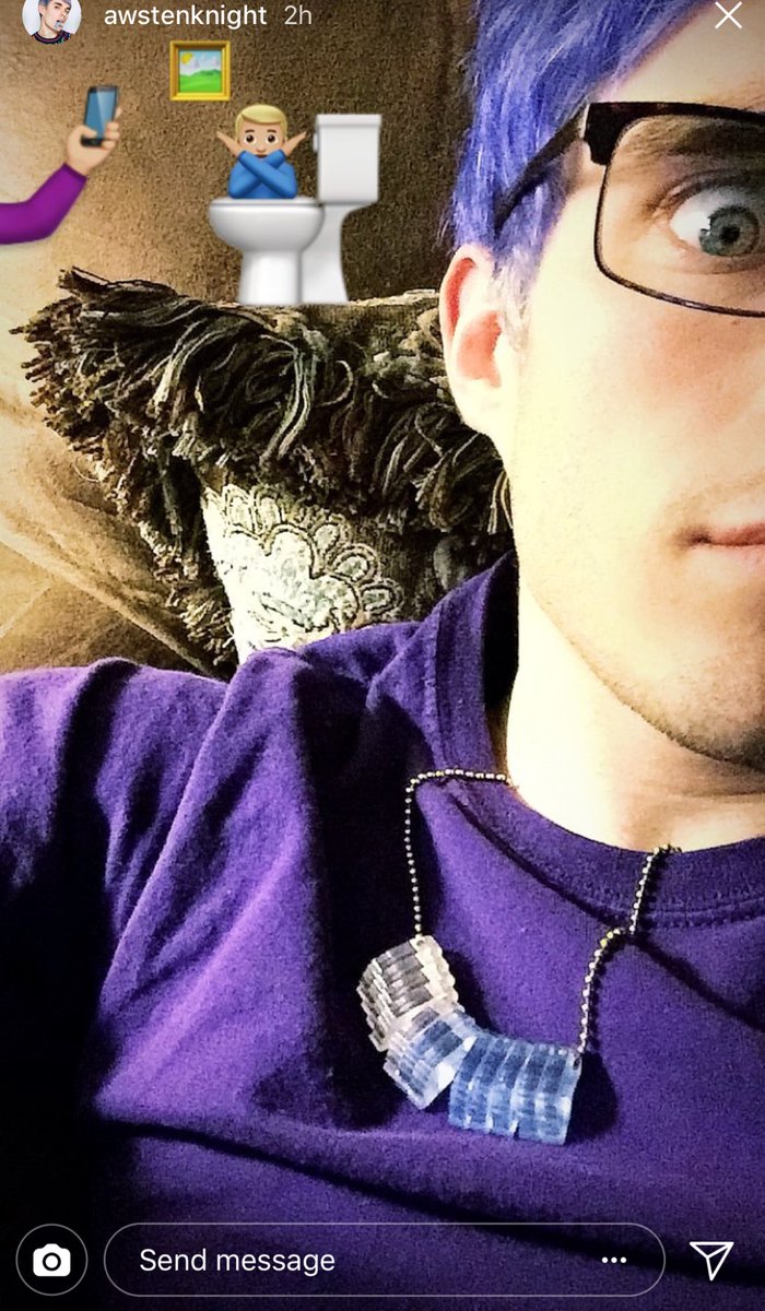 Awsten knight with toilets - a thread for  @telephonelftv because she was talking about making one but never did