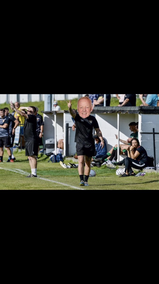 dick_hardy's tweet photo. @StBlazeyAFC announce Les Dennis https://t.co/nVagG87E9F