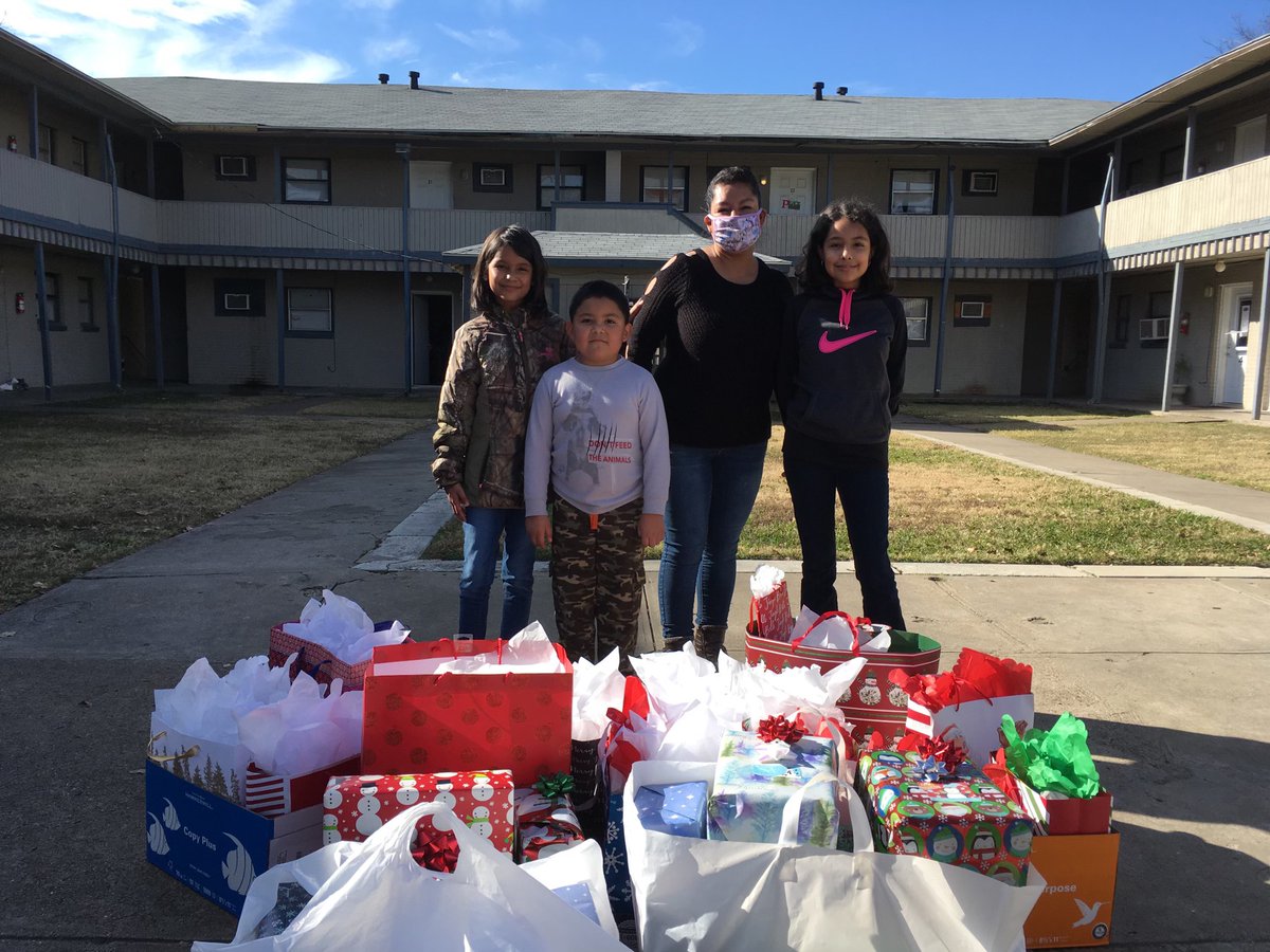 Thank you to Billy and The Point Group for helping to spread the holiday cheer this year! Merry Christmas to all!!!
#Bowie #ThePointGroup
#Feedback4Living
#Remotelearningrewards