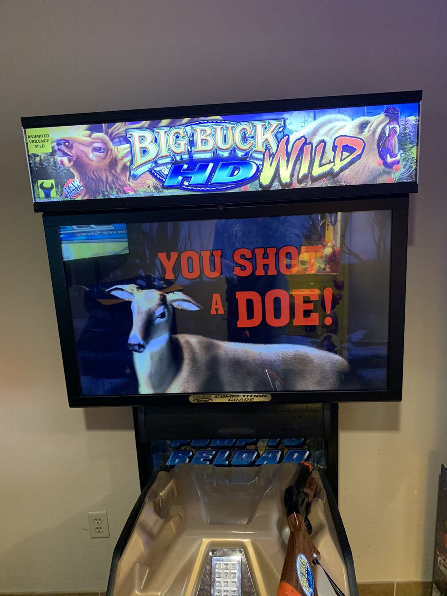 My flight out of Bismarck got delayed by a couple of hours. Luckily, I’ve been able to keep myself occupied! 😂 #ifitsbrownitsdown #makeshootingdoesgreatagain