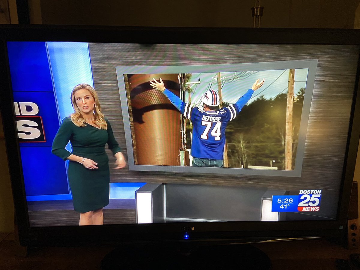 BillsMafia617's tweet photo. Nothing warms my heart more than seeing this on Fox 25 News Boston... #BillsMafia #GoBills https://t.co/FX0mEZ2w83