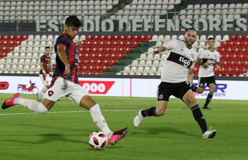 Robert Morales será el delantero hoy.