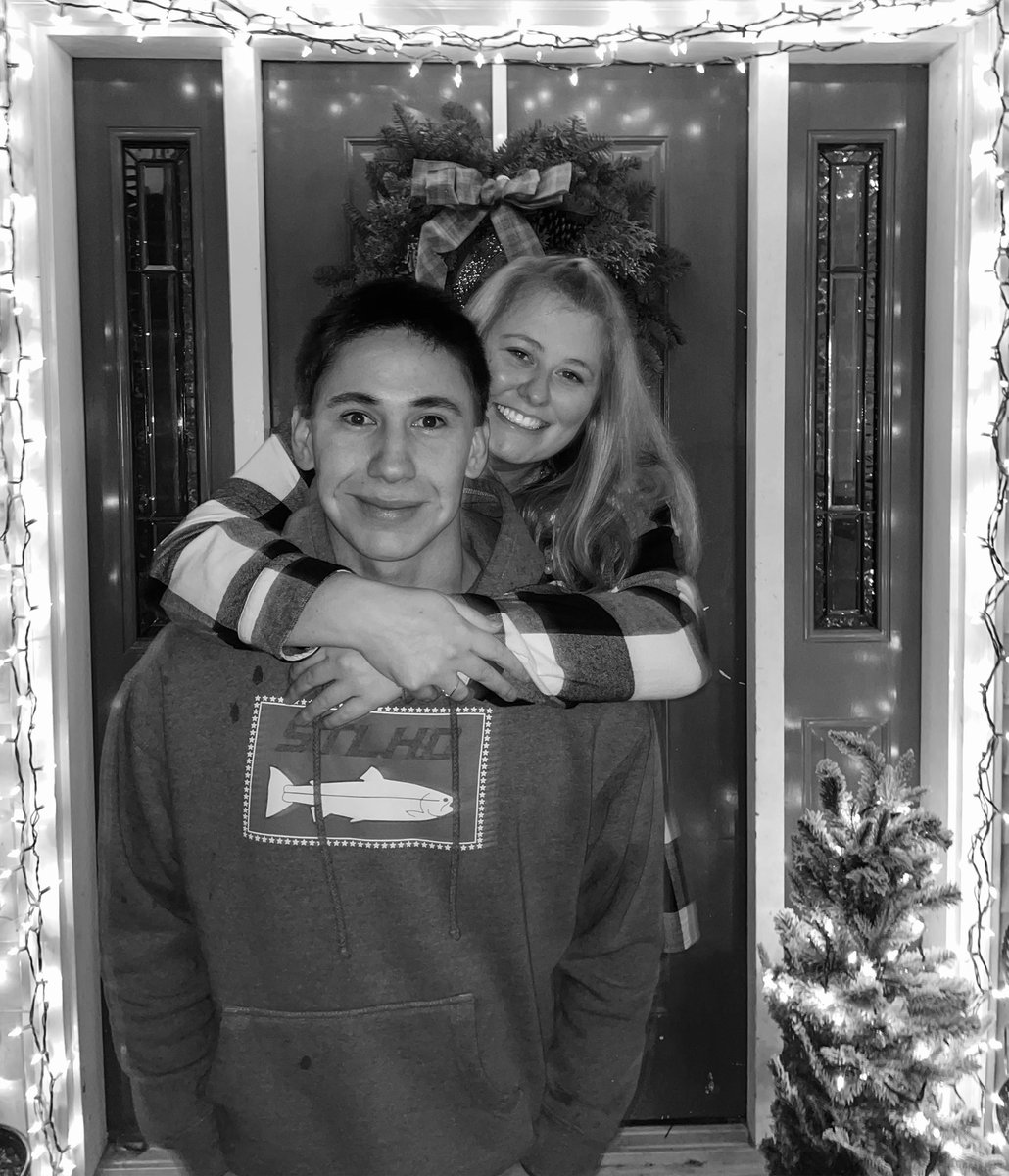 EmmaEms907's tweet photo. Second best person I know https://t.co/90BeJ1HCLM
