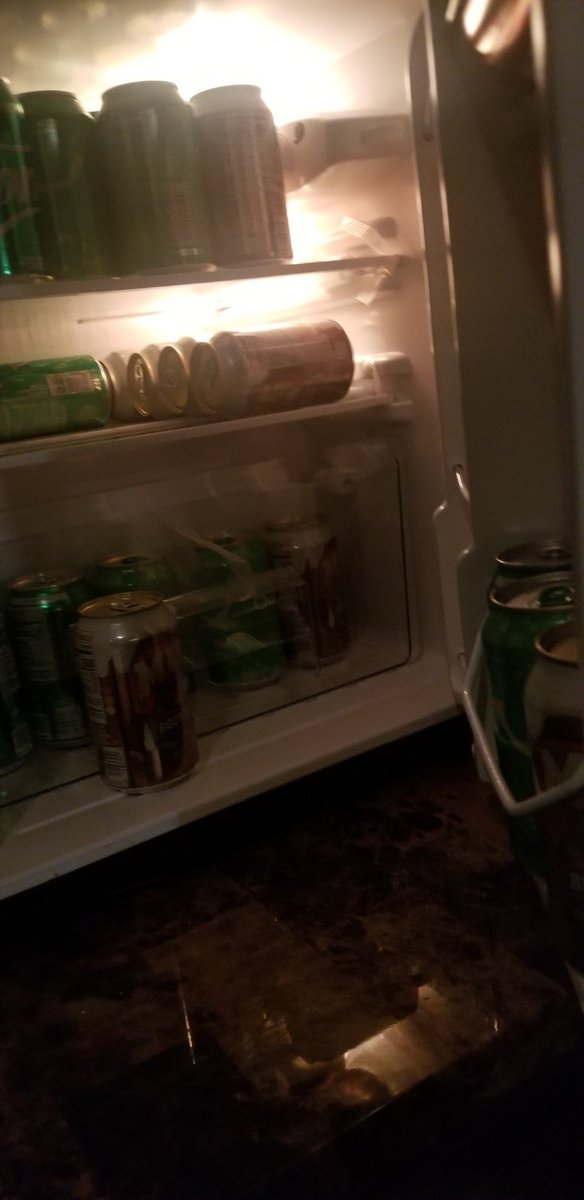 0_RedLikeRuby_0's tweet image. "MY WRITER'S MINI FRIDGE IS DECKED OUT WITH THEM-"