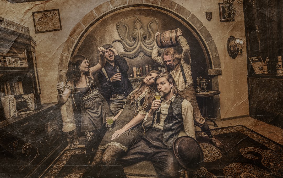 The nautical folk metallers from Storm Seeker have announced that, in the new year, a very special pearl will see the light of the seven musical seas with the release of the album 'Guns Don’t Cry'
#StormSeeker <a href="/StormSeekerBand/">Storm Seeker</a> <a href="/NoCut_HH/">NoCut Entertainment</a> bit.ly/3plhIhl