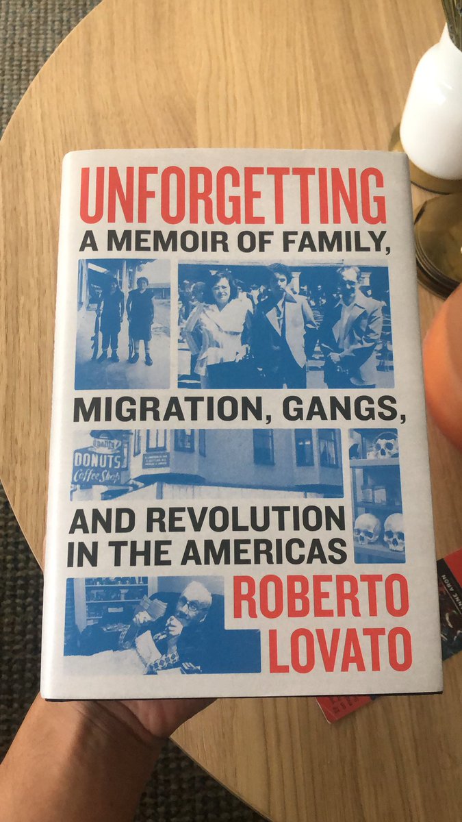 baleadaconchile's tweet photo. “The machete severs any understanding that epic history is a stitching together of intimate histories.”
I’ve been inspired by @robvato since my undergrad days at CAL. It was always a joy to see him speak at rallies. I’m thankful I learned more about his story in #Unforgetting. https://t.co/WSu2PA4ile