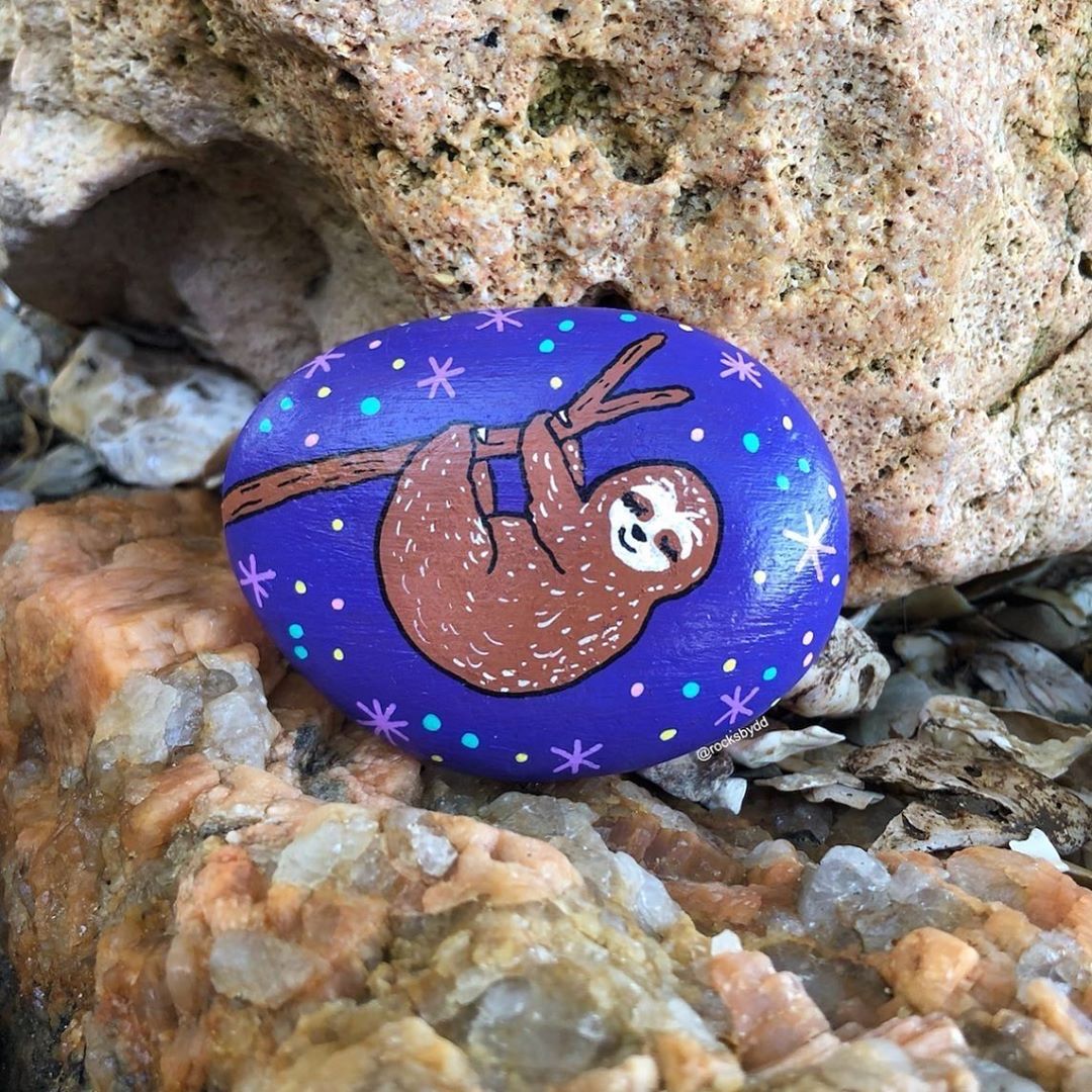 ducktoyz's tweet photo. Sloth rock π¦₯
.
#repost π¨ @rocksbydd
.
#rocksbydd #sloth #slothart #paintedrock #paint #createeveryday #design #artoftheday #instagood #artgallery #artlovers #cute #sleepy #paintedstone #rockart #rockpainting #paintedpebble #art #arte #womenofillustration #kindnessrocks #dood https://t.co/viIhGVWGFt