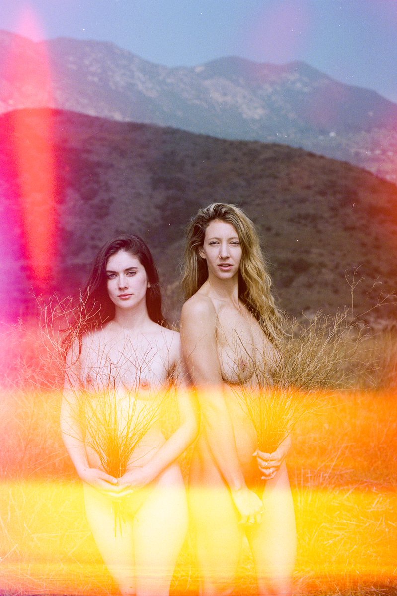 dcptivprspctiv's tweet photo. 35mm frames of bellísima Bella and Steph in the mountains of Malibu. 
-
#toohot4ig #35mmfilm #fineartphotography #filmisnotdead #filmphotography #35mm #nude https://t.co/gAV0FBsUYV