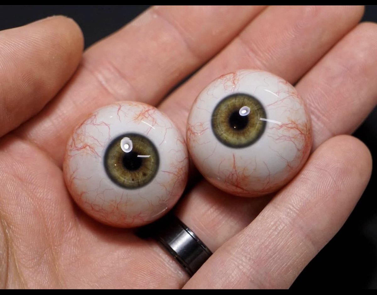 Rush order for a client with a new color iris being added to our collection! 
#eyes #prostheticeyes #fakeeyes #resineyes #apecialeffects #spfx #zbrush #mua #specialeffectsmua #humaneyes