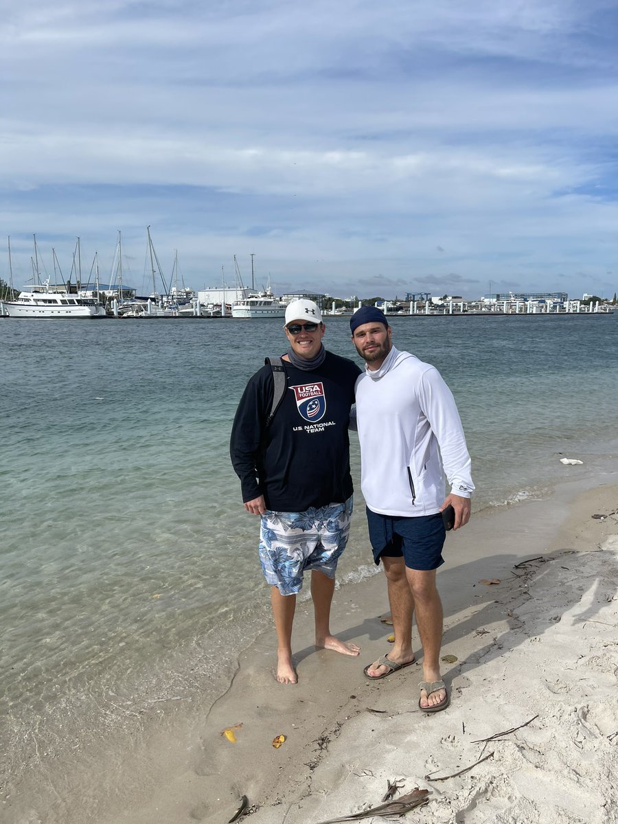 CoachRidings's tweet photo. Thanks for taking @natpcal and I out on the boat today @KUCoachVach! Fun checking out Peanut Island! #DecemberInFL https://t.co/uZvR1CmGGb