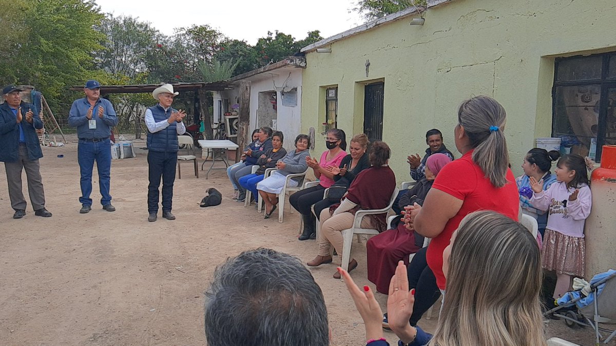 En Estación Don rehabilitamos las válvulas que suministran del vital líquido a la comunidad, sustituyendolas por nuevas dando solución al problema de abastecimiento de agua potable, beneficiando a todos los habitantes de este lugar. #EstamosTrabajando