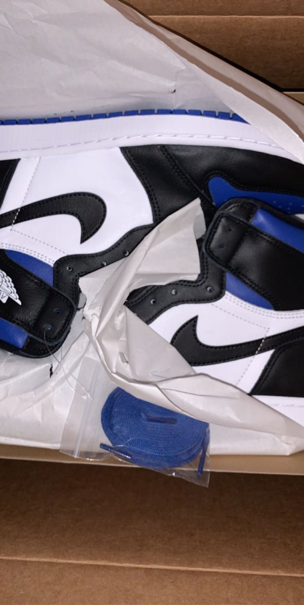 SneakersNick's tweet photo. Jordan 1 Royal Toe https://t.co/tKI76x25NZ